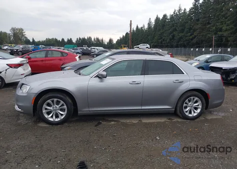 2016 Chrysler 300 Limited z USA, uszkodzony, nr VIN 2C3CCAAG4GH219513